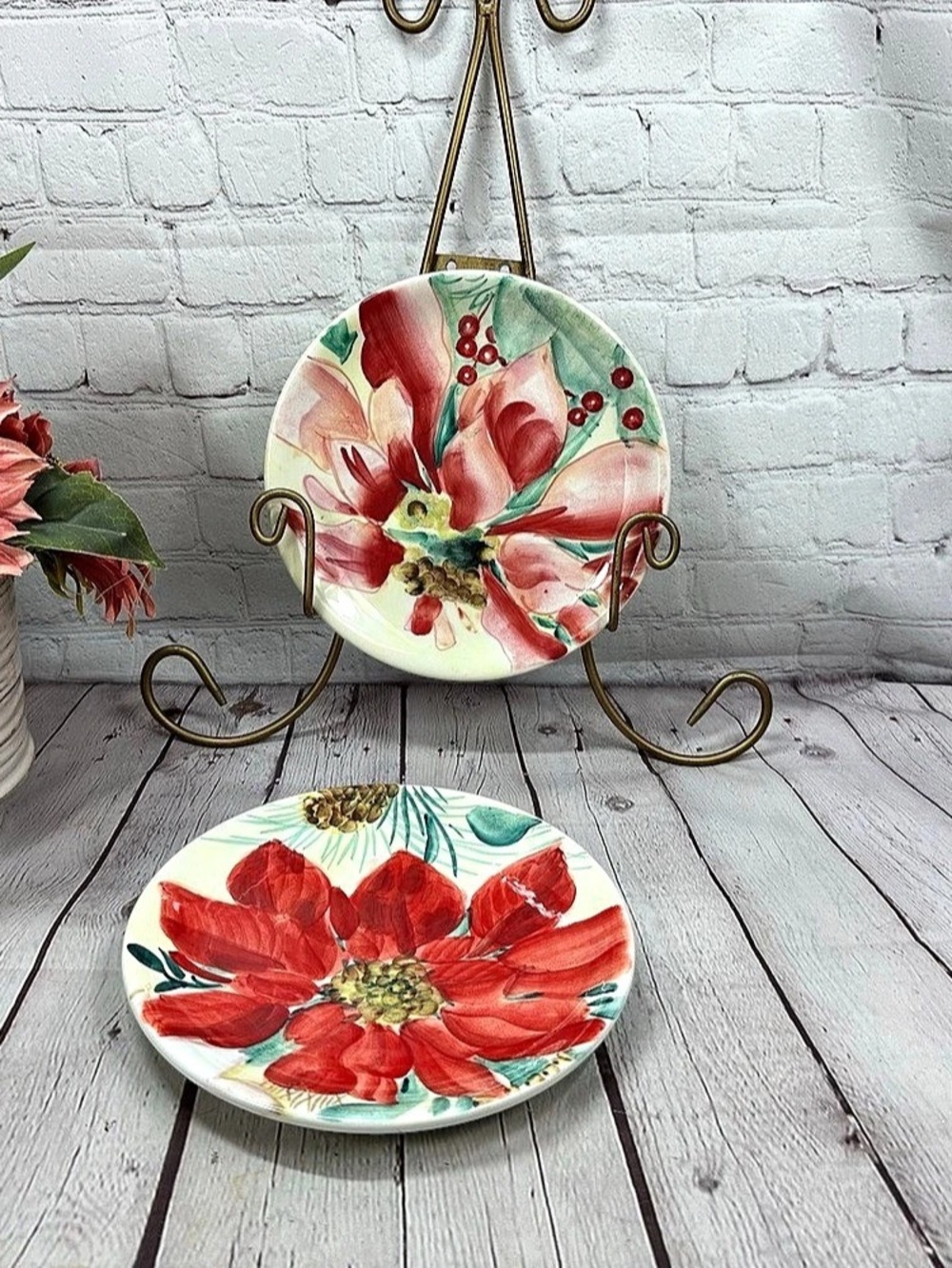 Pfaltzgraff Holiday Market Salad Plates Red & Green